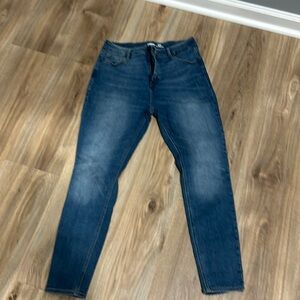 Old Navy High Rise skinny Rockstar jeans size 14